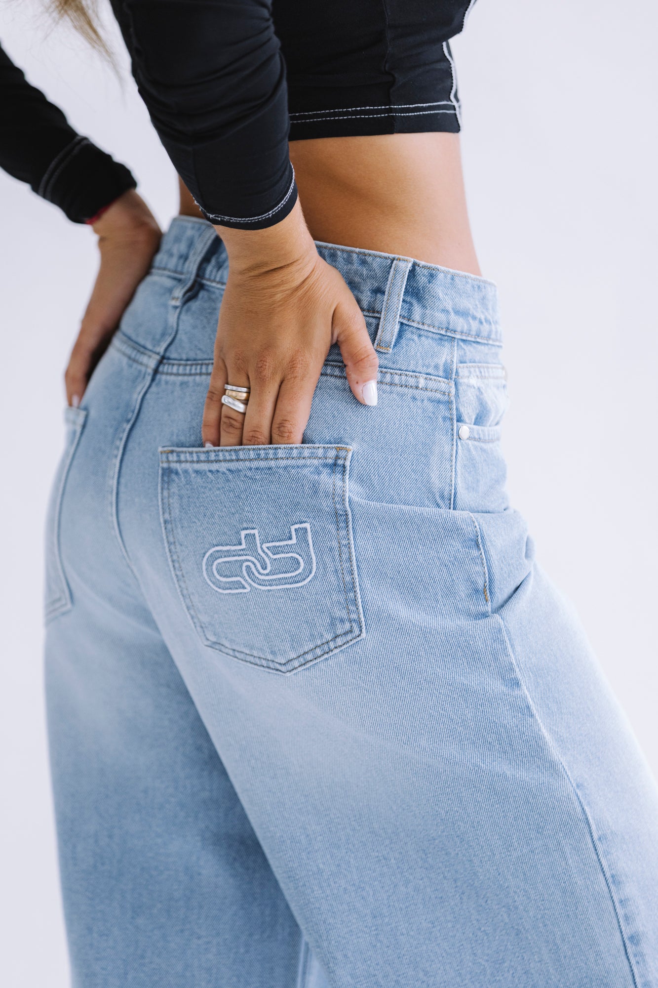 URBAN DENIM PANTS