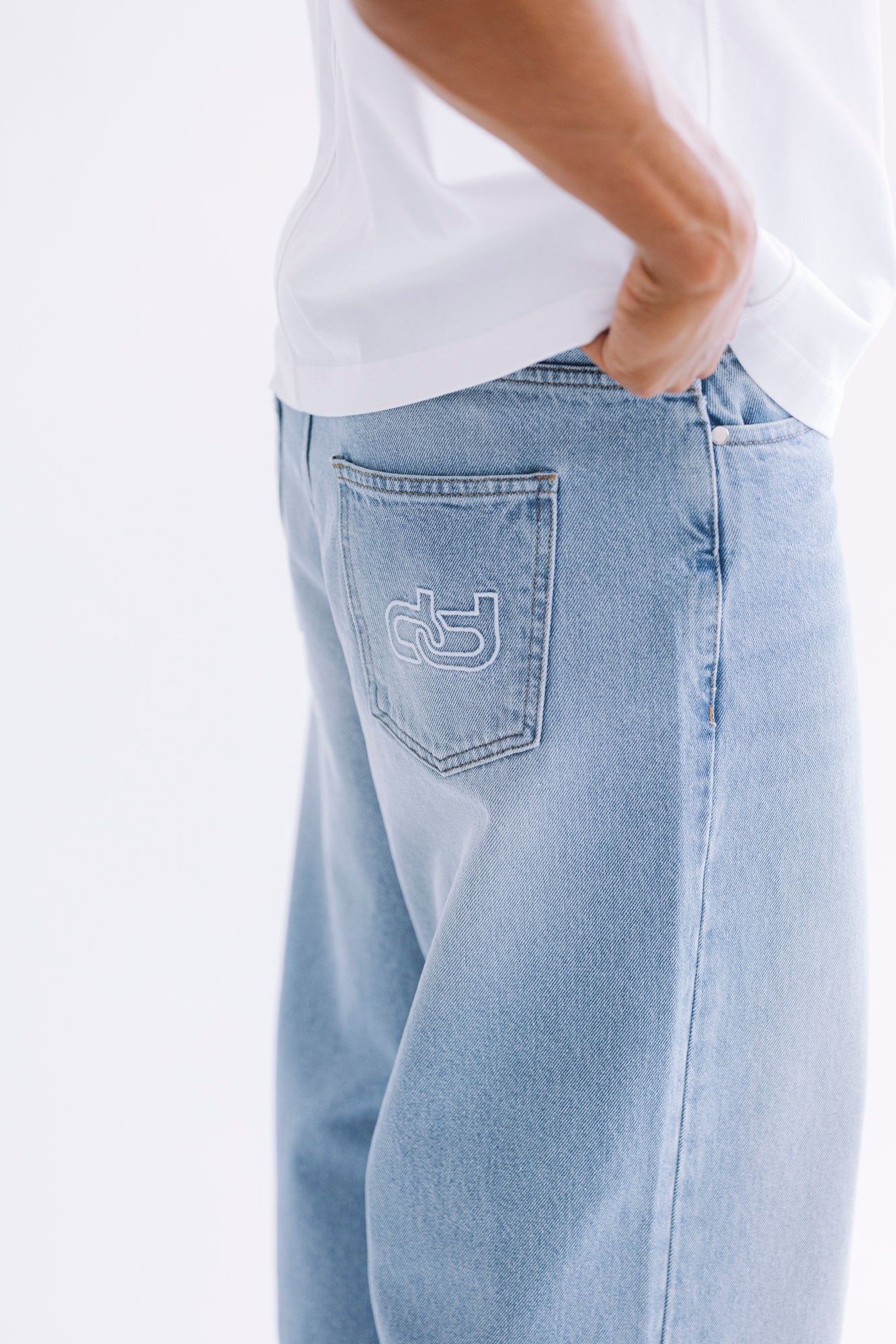 URBAN DENIM PANTS