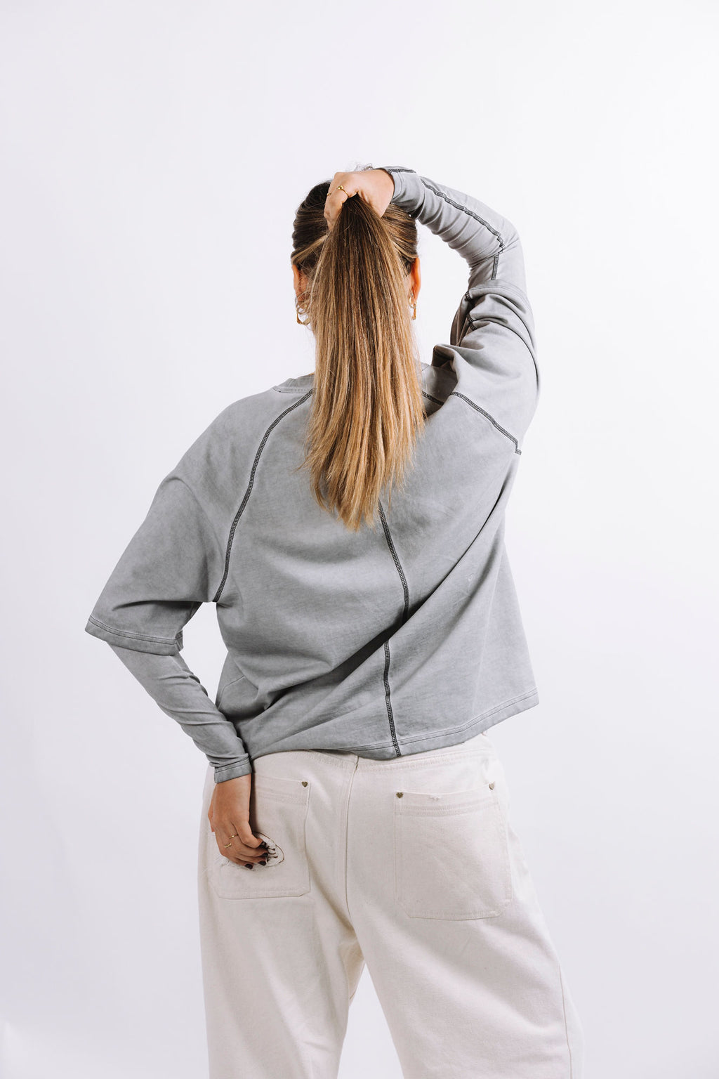 GREY T-SHIRT