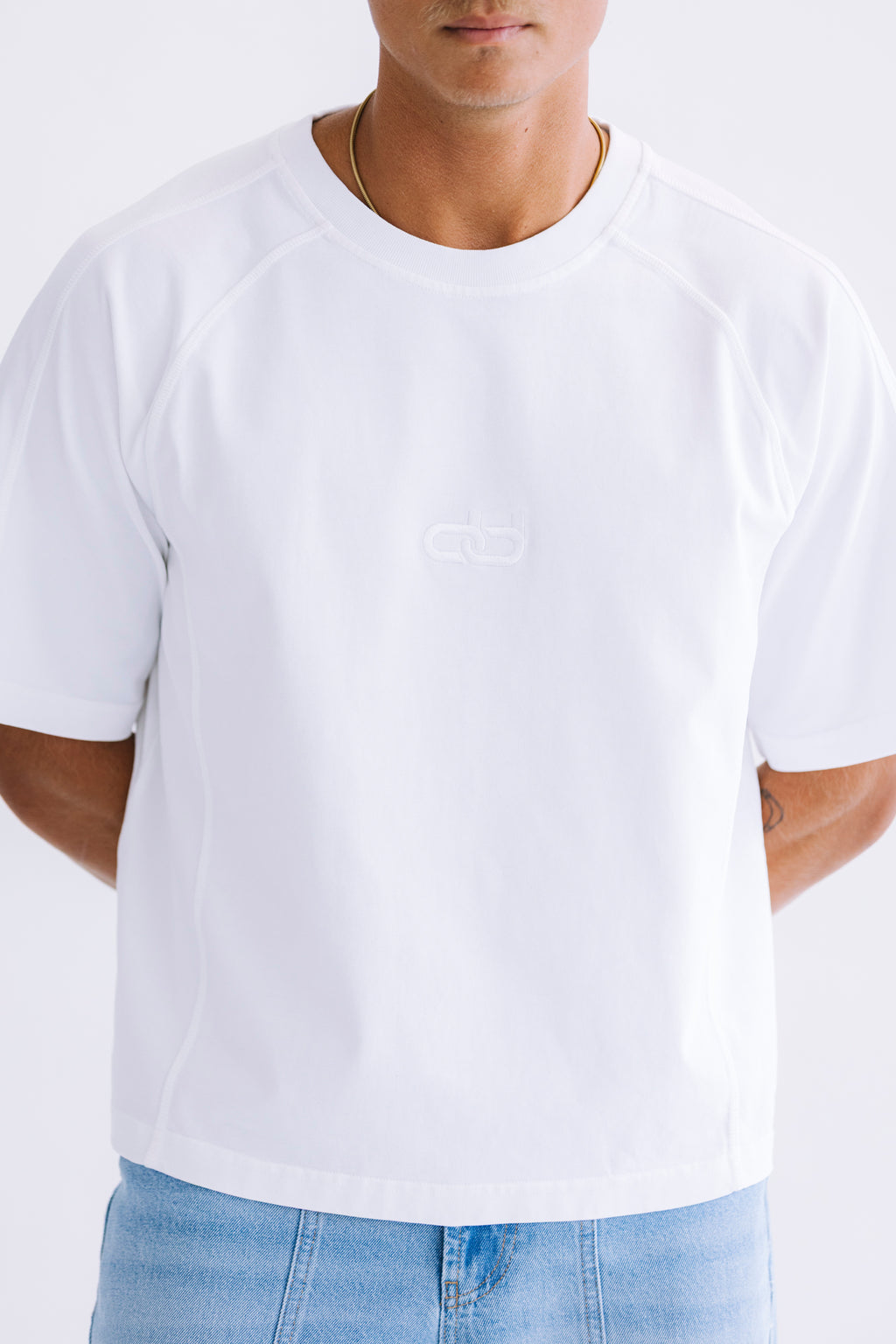 WHITE T-SHIRT