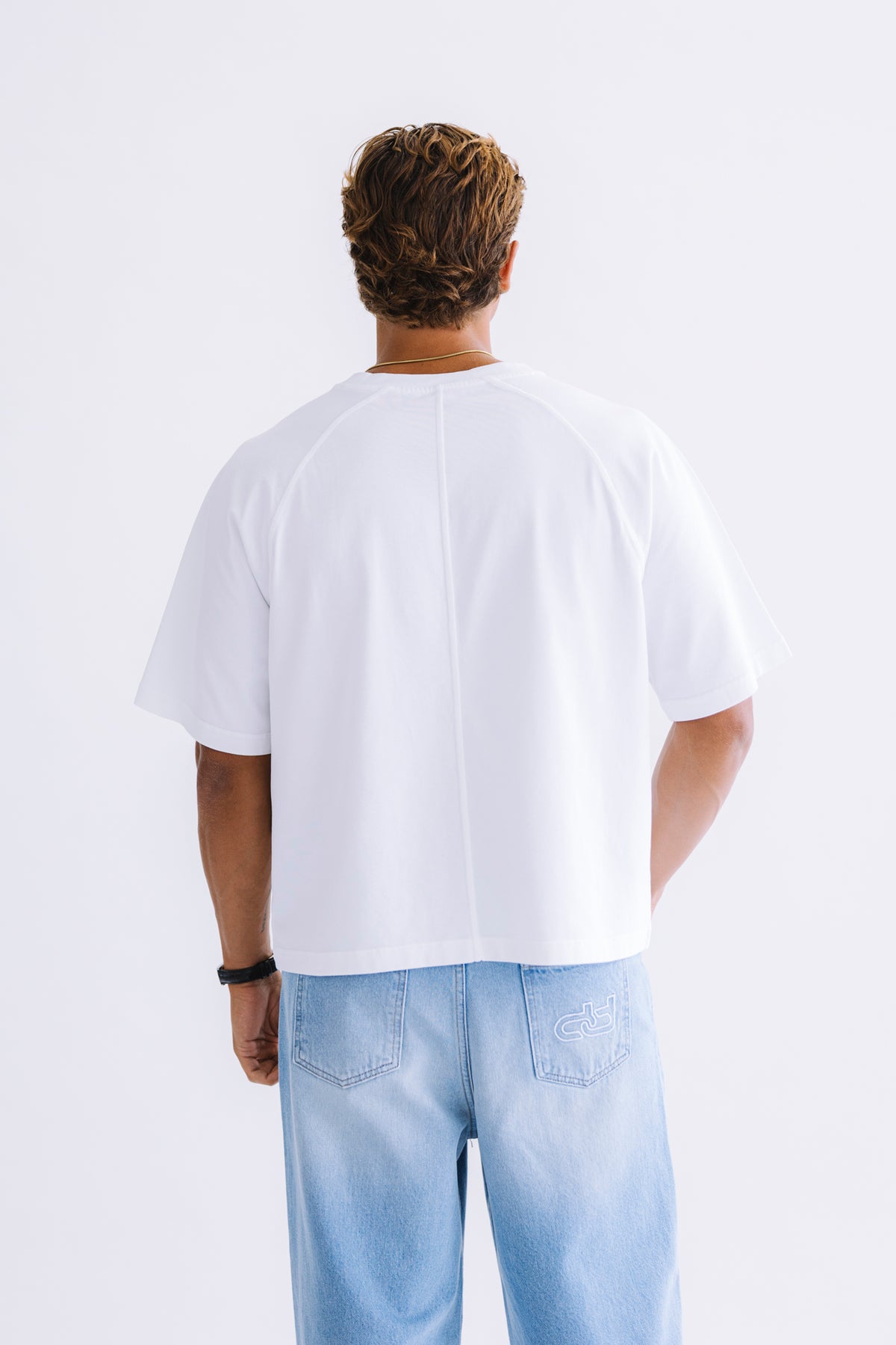 WHITE T-SHIRT