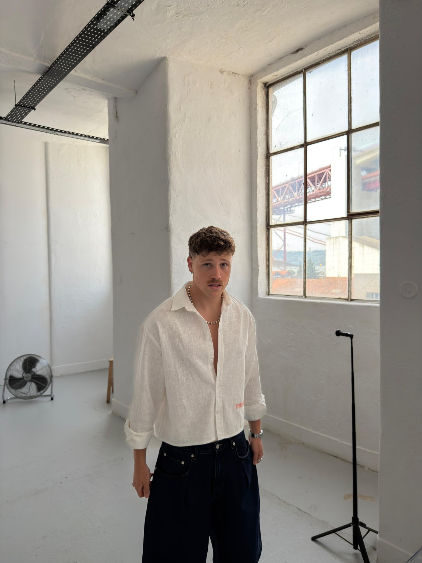WHITE LINEN SHIRT