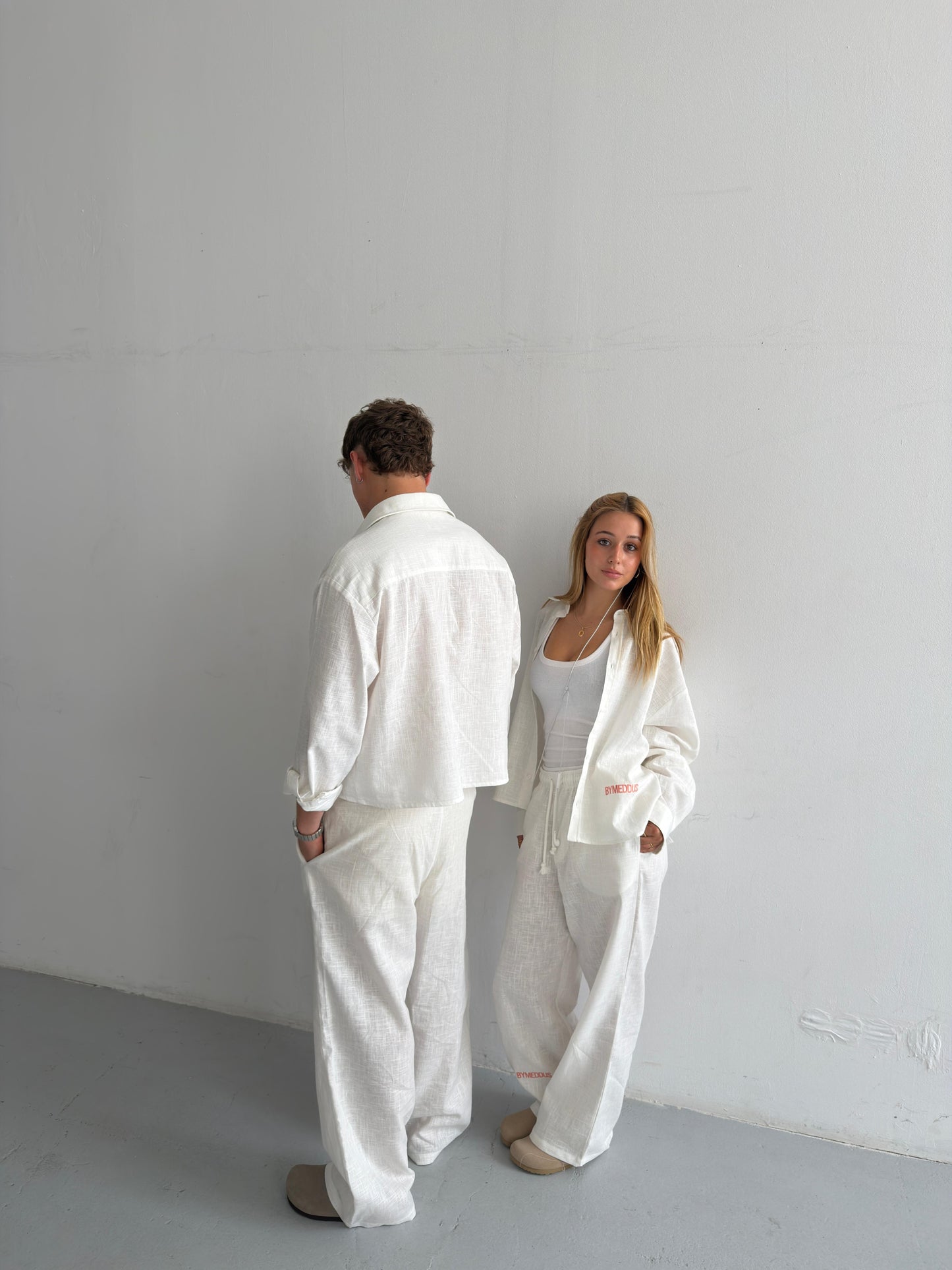 WHITE LINEN TROUSERS